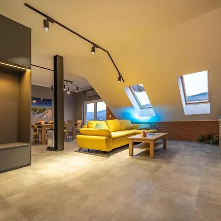 Pod Gondola Apartment