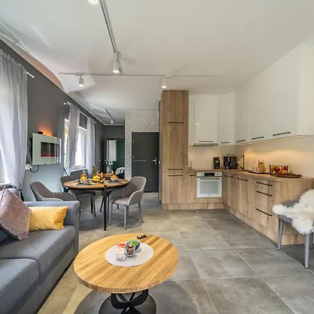 Pod Gondola Apartment